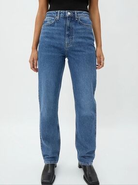 WEEKDAY ROWE SUPER HIGH WAISTED REGULAR STRAIGHT LEG JEANS, Color Blue Size 27